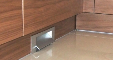 FAWAS Sockeleinkehrdüse silber Push-Pan